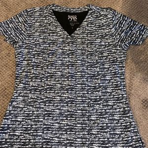 Barco one scrub top. Size small